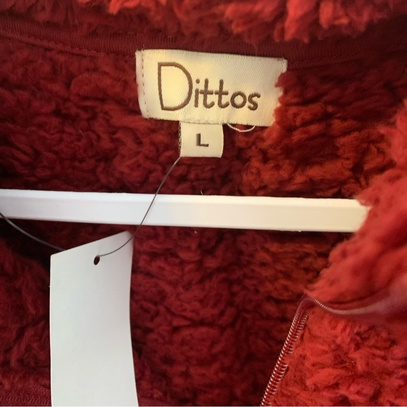 Dittos Sweater - Picture 3 of 3
